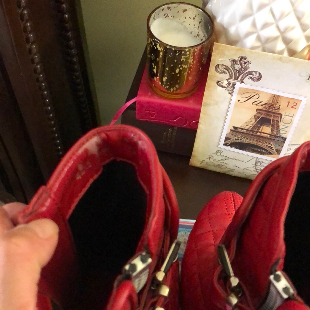 Botas - Picture 3 of 5